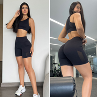 Conjunto sin costuras con pantalones cortos: comodidad, estilo y rendimiento