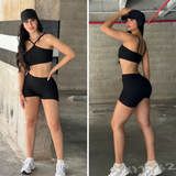 Conjunto deportivo Zia para mujer: top cruzado y shorts de cintura alta