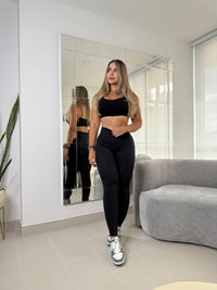 Conjunto deportivo AURA: leggings y top