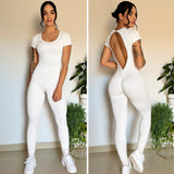 Mono deportivo para mujer con espalda descubierta: comodidad, elasticidad y estilo.